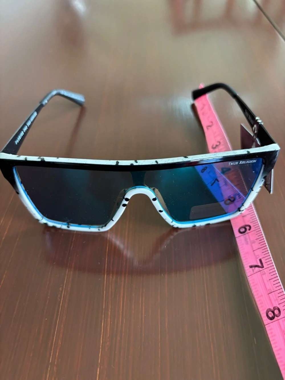 True Religion 100% UV protection flat top frame,blue mirror lens,CAT 3